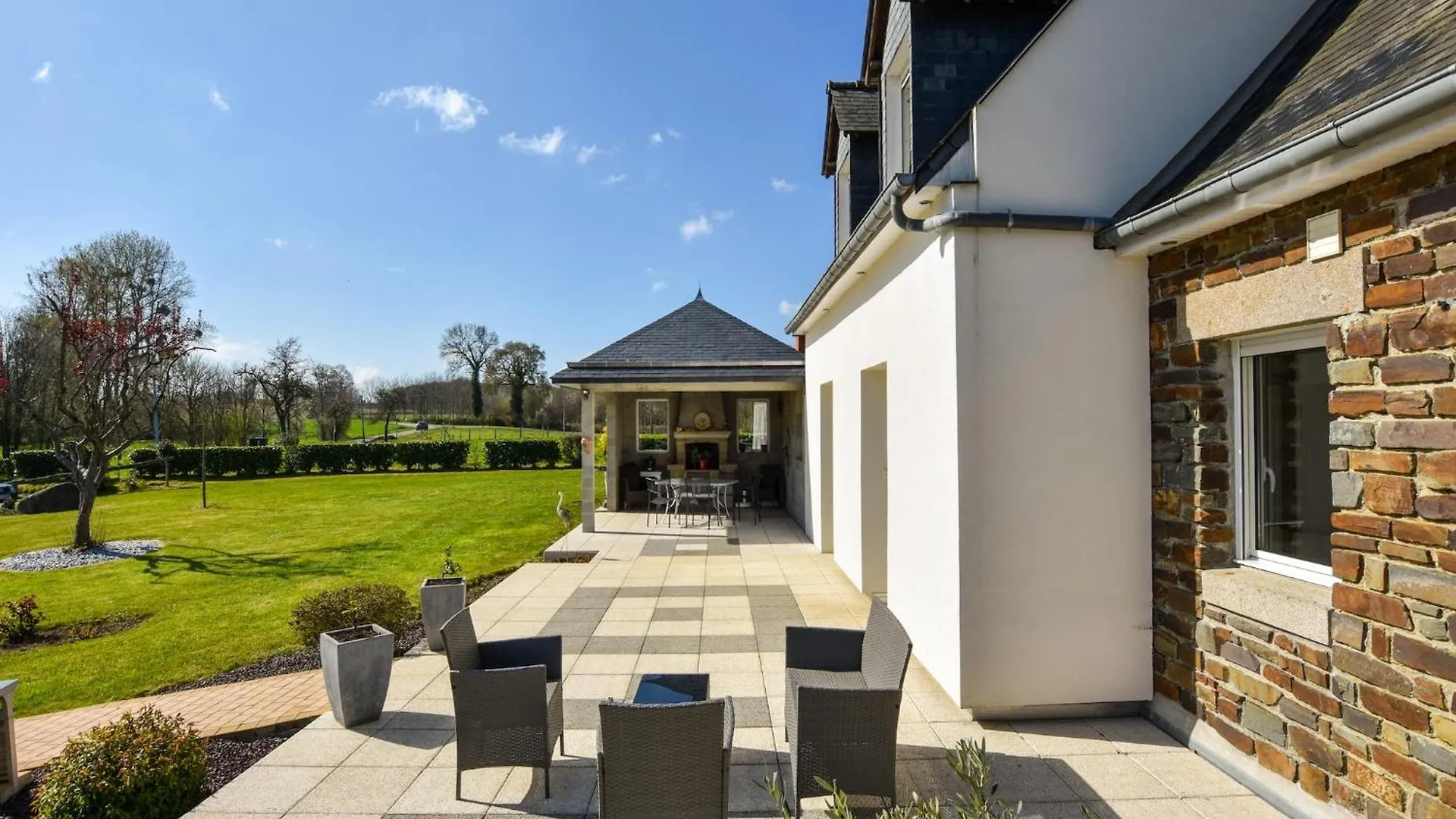 Nice Holiday Home In Epiniac With Garden, Cleaning Included