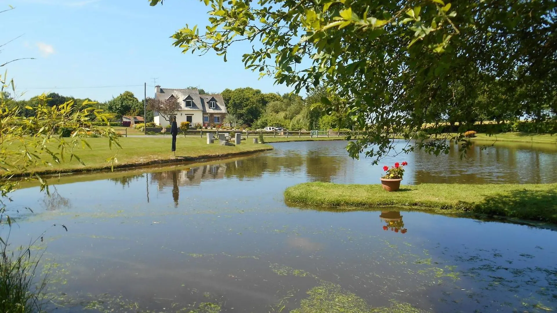 Nice Holiday Home In Epiniac With Garden, Cleaning Included