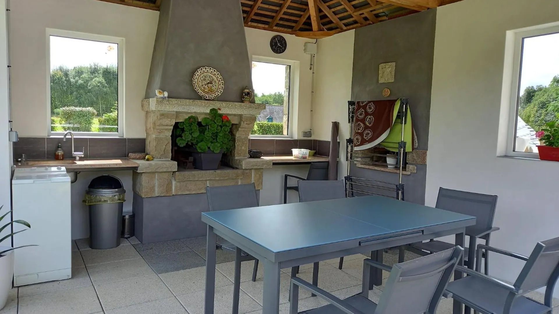 Nice Holiday Home In Epiniac With Garden, Cleaning Included 0*,